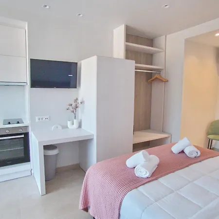 Melina Sea & Апартаменти