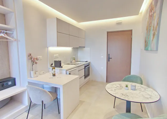 아파트 Melina Sea &